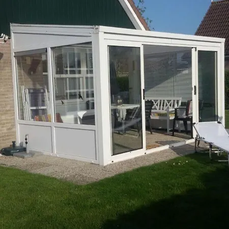 Semesterbostad Gemuetliches In Oudesluis Mit Terrasse, Grill Und Garten