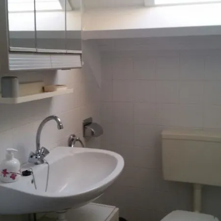 Gemuetliches In Oudesluis Mit Terrasse, Grill Und Garten Semesterbostad
